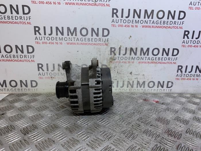 Begagnade Dynamo Mercedes C (W205) C-200 2.0 CGI 16V Pris € 90,75 Inklusive moms erbjuds av Autodemontage Rijnmond BV