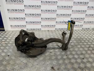 Used Front wheel hub Mercedes C (W205) C-200 2.0 CGI 16V Price € 211,75 Inclusive VAT offered by Autodemontage Rijnmond BV