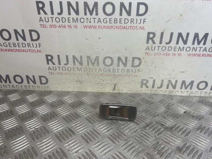 Usados Interruptor de ventanilla eléctrica Jaguar XF (CC9) 3.0 D V6 24V Precio de solicitud ofrecido por Autodemontage Rijnmond BV