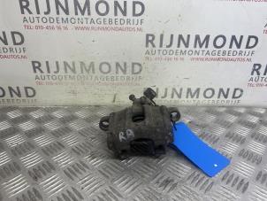 Used Rear brake calliper, right Ford Focus 2 Wagon 2.0 TDCi 16V Price on request offered by Autodemontage Rijnmond BV