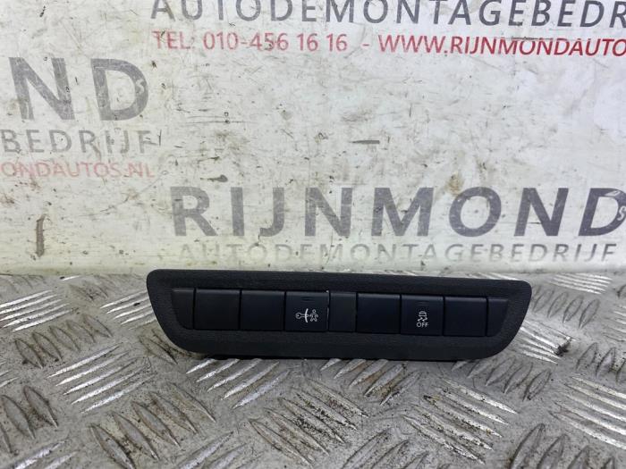 Usados Interruptor (varios) Peugeot 208 I (CA/CC/CK/CL) 1.2 Vti 12V PureTech 82 Precio de solicitud ofrecido por Autodemontage Rijnmond BV