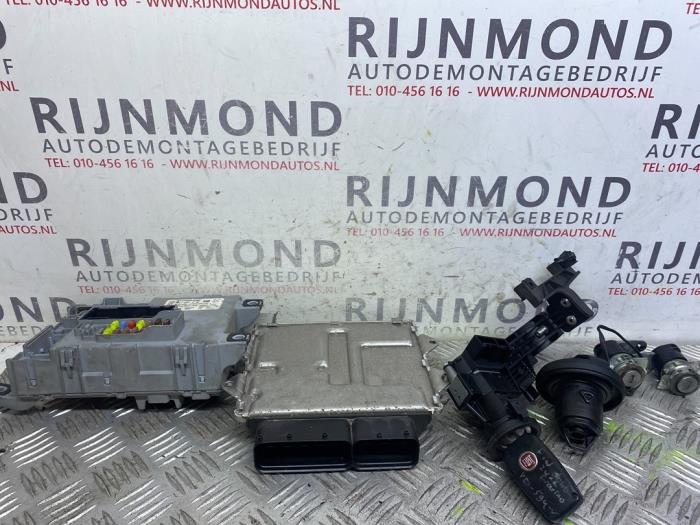 Used Ignition lock + computer Fiat Fiorino (225) 1.3 D 16V Multijet Price € 250,00 Margin scheme offered by Autodemontage Rijnmond BV