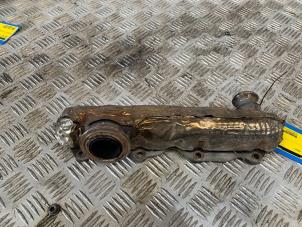 Used Exhaust manifold Mercedes E (W213) E-220d 2.0 Turbo 16V Price € 145,20 Inclusive VAT offered by Autodemontage Rijnmond BV
