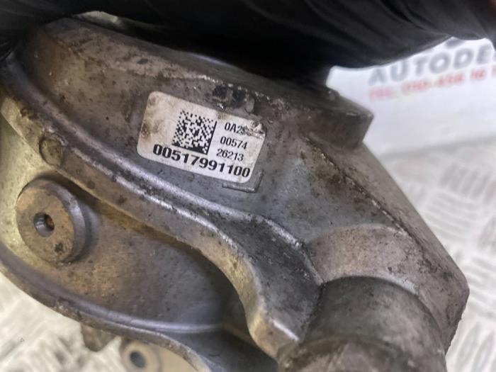Engine mount from a Opel Combo 1.3 CDTI 16V ecoFlex 2014