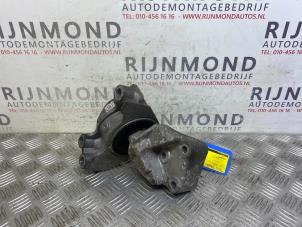 Engine mount from a Opel Combo 1.3 CDTI 16V ecoFlex 2014