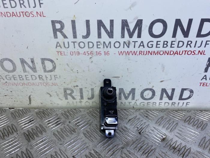 Usagé Commande ordinateur de bord Peugeot 208 I (CA/CC/CK/CL) 1.0 Vti 12V PureTech Prix sur demande proposé par Autodemontage Rijnmond BV