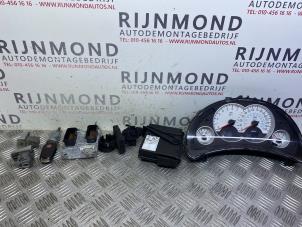 Used Ignition lock + computer Opel Tigra Twin Top 1.4 16V Price € 211,75 Inclusive VAT offered by Autodemontage Rijnmond BV