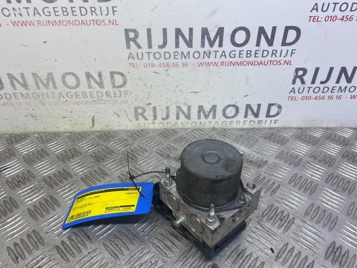 Używane Pompa ABS Citroen C1 1.0 12V Cena € 10,00 Procedura marży oferowane przez Autodemontage Rijnmond BV