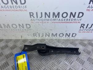 Used Gearbox mount Audi A3 Sportback (8VA/8VF) 1.6 TDI 16V Price € 18,15 Inclusive VAT offered by Autodemontage Rijnmond BV