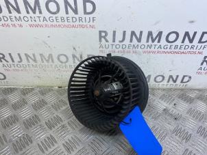 Usados Motor de ventilador de calefactor Ford Galaxy (WGR) 2.0 Precio € 30,00 Norma de margen ofrecido por Autodemontage Rijnmond BV