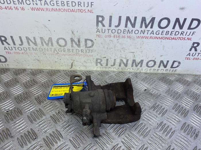 Gebrauchte Bremszange rechts hinten Volkswagen Transporter/Caravelle T5 2.5 TDi Preis auf Anfrage angeboten von Autodemontage Rijnmond BV