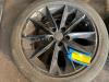 Juego de llantas y neumáticos de un Seat Ibiza IV (6J5), 2008 / 2017 1.2 TSI, Hatchback, 4Puertas, Gasolina, 1.197cc, 77kW (105pk), FWD, CBZB, 2010-09 / 2012-03, 6J5 2012