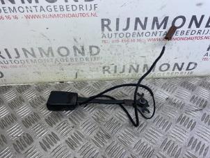 Used Front seatbelt buckle, left Ford Galaxy (WA6) 2.0 TDCi 16V Price on request offered by Autodemontage Rijnmond BV