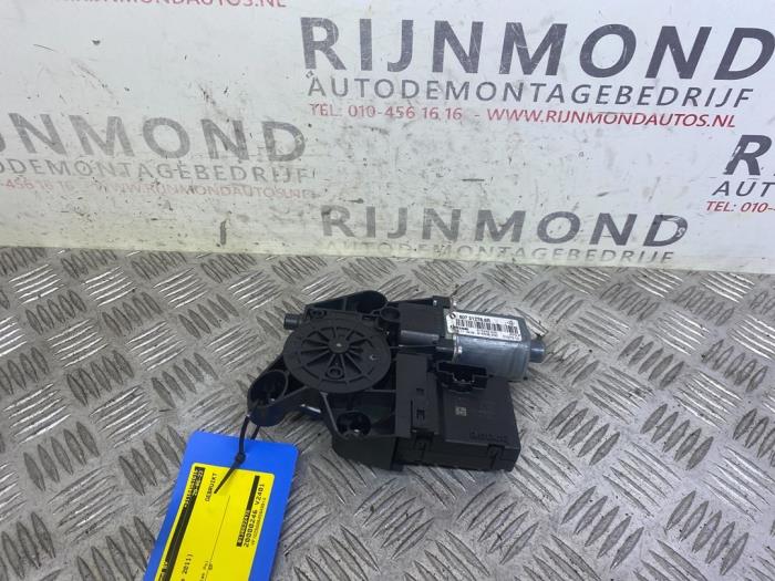 Usados Motor de ventanilla de puerta Renault Megane III Coupe (DZ) 1.5 dCi 105 Precio de solicitud ofrecido por Autodemontage Rijnmond BV