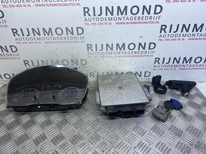 Used Ignition lock + computer Ford Transit 2.2 TDCi 16V Price € 300,00 Margin scheme offered by Autodemontage Rijnmond BV