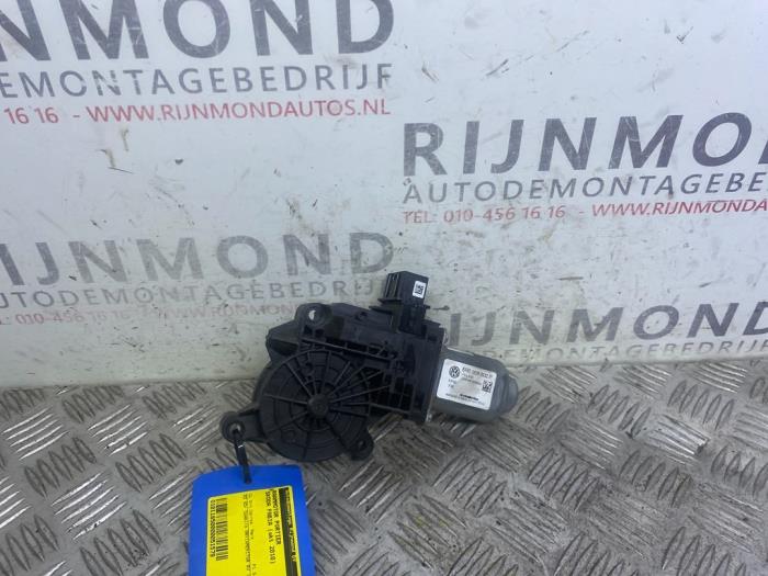 Begagnade Motor, dörrfönster Skoda Fabia II Combi 1.2 TDI 12V Greenline Pris € 35,00 Marginaltabell erbjuds av Autodemontage Rijnmond BV