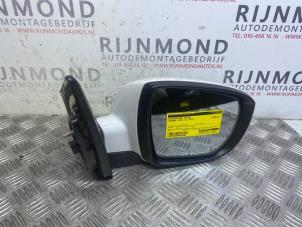 Used Wing mirror, right Hyundai iX35 (LM) 1.7 CRDi 16V Price € 181,50 Inclusive VAT offered by Autodemontage Rijnmond BV