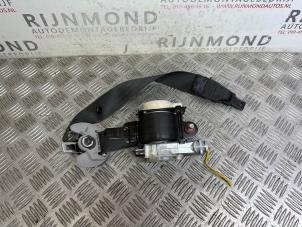 Used Front seatbelt, right Hyundai iX35 (LM) 1.7 CRDi 16V Price on request offered by Autodemontage Rijnmond BV