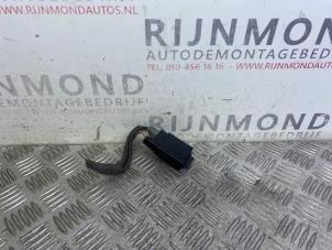 Used Card reader SD Opel Astra J (PC6/PD6/PE6/PF6) 1.7 CDTi 16V 110 Price on request offered by Autodemontage Rijnmond BV
