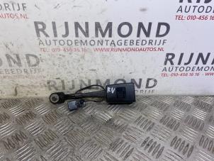 Used Front seatbelt buckle, right Opel Astra J (PC6/PD6/PE6/PF6) 1.7 CDTi 16V 110 Price on request offered by Autodemontage Rijnmond BV