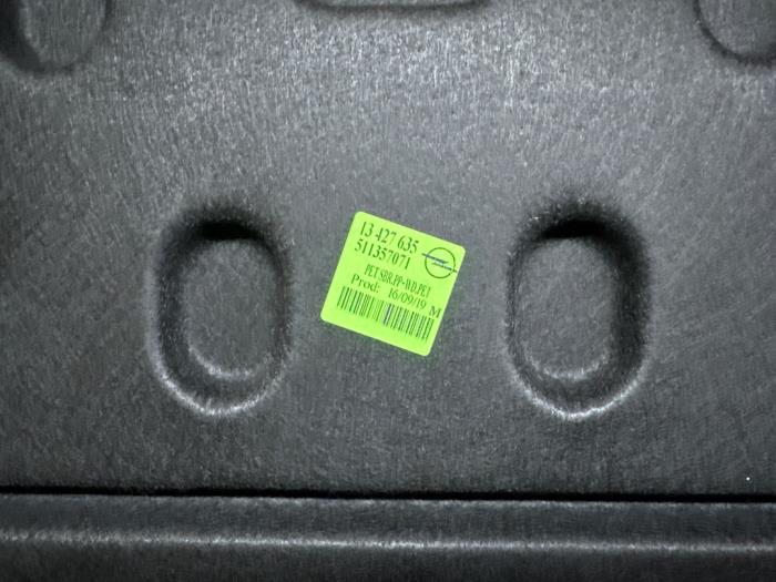 Floor panel load area from a Opel Corsa E 1.4 16V 2015