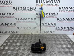 Used Rear door mechanism 4-door, right Opel Astra J (PC6/PD6/PE6/PF6) 1.7 CDTi 16V 110 Price on request offered by Autodemontage Rijnmond BV