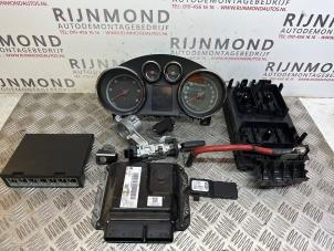 Used Ignition lock + computer Opel Astra J Sports Tourer (PD8/PE8/PF8) 1.7 CDTi 16V Price on request offered by Autodemontage Rijnmond BV