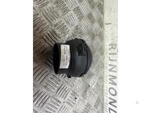 Usados Rejilla de aire de salpicadero Mini Countryman (R60) 1.6 16V One Precio € 18,15 IVA incluido ofrecido por Autodemontage Rijnmond BV