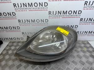 Used Headlight, left Opel Vivaro 1.9 DI Price € 40,00 Margin scheme offered by Autodemontage Rijnmond BV