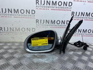 Gebrauchte Außenspiegel links Volkswagen Golf V (1K1) 1.6 FSI 16V Preis € 40,00 Margenregelung angeboten von Autodemontage Rijnmond BV