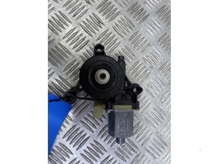 Usados Motor de ventanilla de puerta Audi Q2 (GAB/GAG) 1.6 30 TDI 16V Precio € 24,20 IVA incluido ofrecido por Autodemontage Rijnmond BV