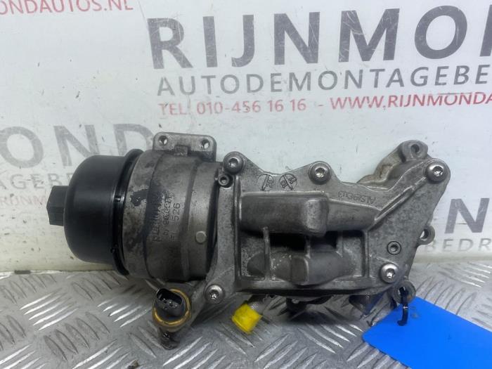 Gebrauchte Ölfiltergehäuse Peugeot 308 (L3/L8/LB/LH/LP) 1.6 16V THP Preis € 78,65 Mit Mehrwertsteuer angeboten von Autodemontage Rijnmond BV