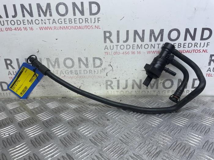 Begagnade Bränsletryckssensor Peugeot 308 (L3/L8/LB/LH/LP) 1.6 16V THP Pris € 96,80 Inklusive moms erbjuds av Autodemontage Rijnmond BV