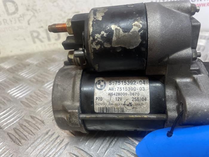 Démarreur d'un BMW 3 serie Touring (E46/3) 325i 24V 2002