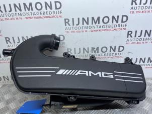 Używane Obudowa filtra powietrza Mercedes C Estate AMG (S205) C-63 S,Edition 1 AMG 4.0 V8 Biturbo Cena € 150,00 Procedura marży oferowane przez Autodemontage Rijnmond BV