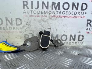 Używane Regulator wysokosci ksenonowy Mercedes C Estate AMG (S205) C-63 S,Edition 1 AMG 4.0 V8 Biturbo Cena € 20,00 Procedura marży oferowane przez Autodemontage Rijnmond BV