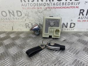 Usagé Serrure de contact + clé Mercedes C Estate AMG (S205) C-63 S,Edition 1 AMG 4.0 V8 Biturbo Prix € 250,00 Règlement à la marge proposé par Autodemontage Rijnmond BV