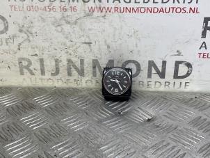 Usados Reloj Mercedes C Estate AMG (S205) C-63 S,Edition 1 AMG 4.0 V8 Biturbo Precio € 400,00 Norma de margen ofrecido por Autodemontage Rijnmond BV