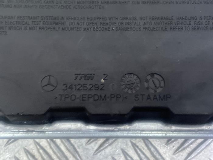Poduszka powietrzna kolanowa z Mercedes-AMG C Estate AMG (S205) C-63 S,Edition 1 AMG 4.0 V8 Biturbo 2016