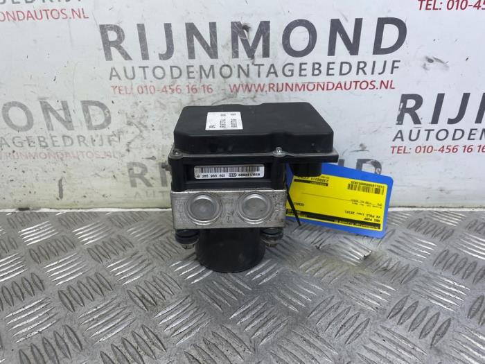 Begagnade ABS-pump Volkswagen Polo V (6R) 1.2 TDI 12V BlueMotion Pris på förfrågan erbjuds av Autodemontage Rijnmond BV
