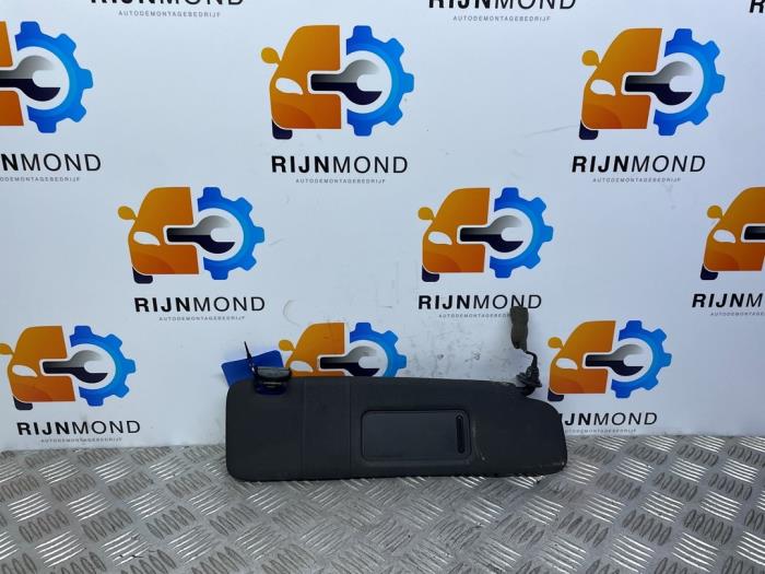 Sun visor clip