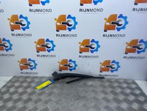 Usados Brazo de limpiaparabrisas detrás Volvo V40 (MV) 1.6 D2 Precio de solicitud ofrecido por Autodemontage Rijnmond BV