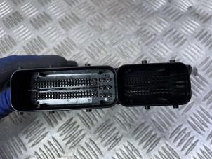 Ignition lock + computer from a Volkswagen Polo VI (AW1) 1.0 MPI 12V 2022