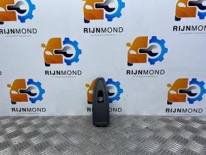 Used Electric window switch BMW 1 serie (F20) 116d 2.0 16V Price on request offered by Autodemontage Rijnmond BV