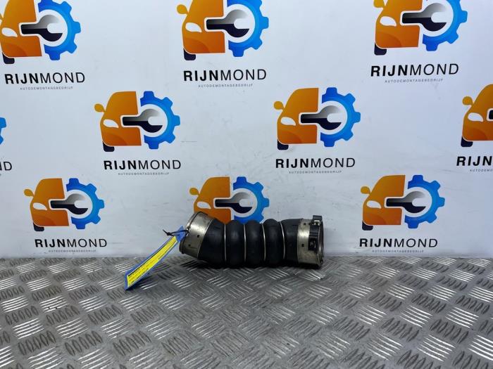 Usagé Tuyau intercooler BMW 5 serie (G30) 530d xDrive 3.0 TwinPower Turbo 24V Prix € 30,00 Règlement à la marge proposé par Autodemontage Rijnmond BV