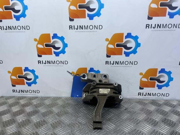 Używane Engine mount Audi A3 Sportback (8VA/8VF) 2.0 TDI 16V Cena € 24,20 Z VAT oferowane przez Autodemontage Rijnmond BV