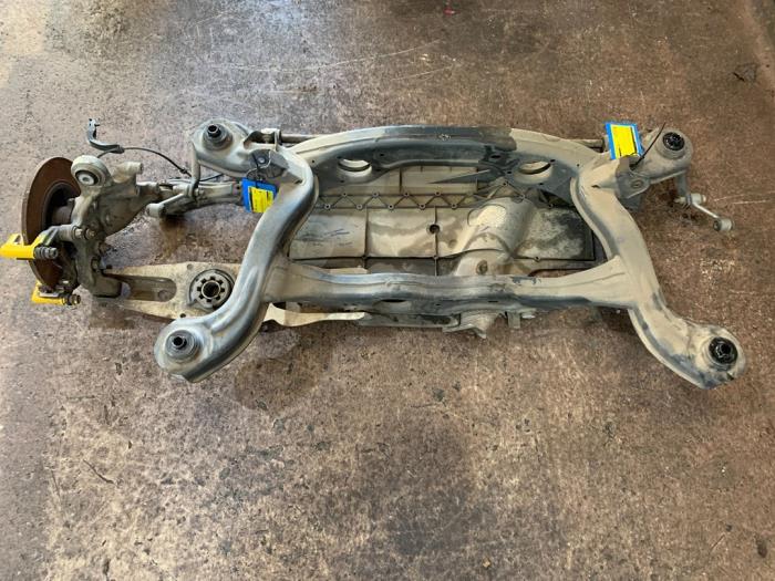 Begagnade Underram Mercedes A (W176) 1.6 A-200 16V Pris på förfrågan erbjuds av Autodemontage Rijnmond BV
