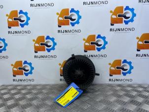 Used Heating and ventilation fan motor Volkswagen Caddy III (2KA,2KH,2CA,2CH) 2.0 SDI Price € 40,00 Margin scheme offered by Autodemontage Rijnmond BV