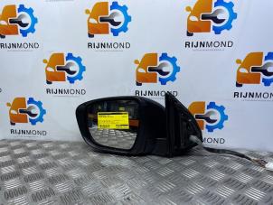 Used Wing mirror, left Nissan Qashqai (J11) 1.2 DIG-T 16V Price € 393,25 Inclusive VAT offered by Autodemontage Rijnmond BV