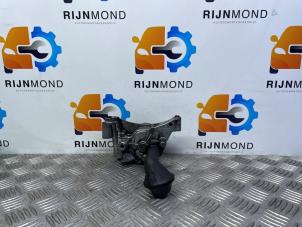 Used Oil pump Volkswagen Caddy III (2KA,2KH,2CA,2CH) 1.6 TDI 16V Price on request offered by Autodemontage Rijnmond BV